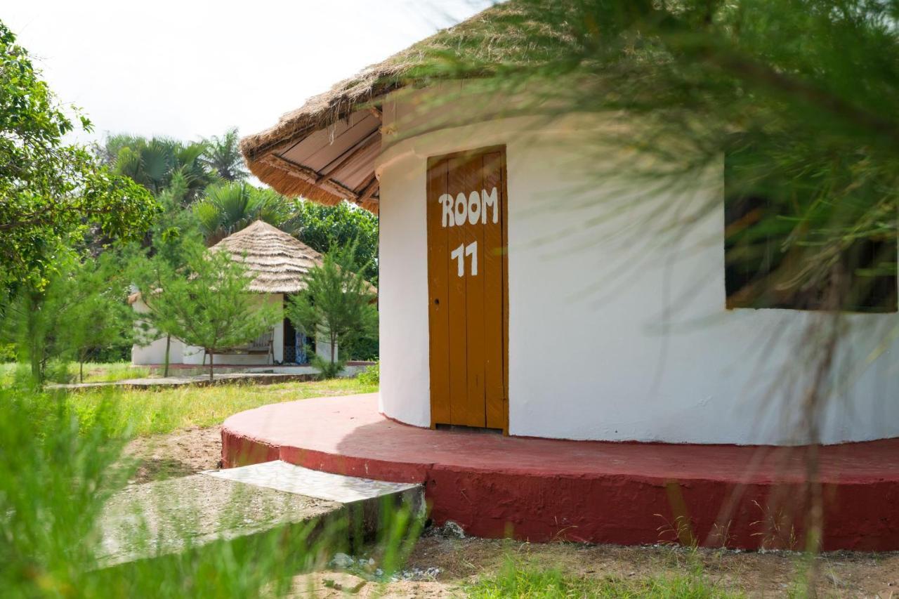 Tamba Kuruba Eco-Lodge Folonko Exterior foto