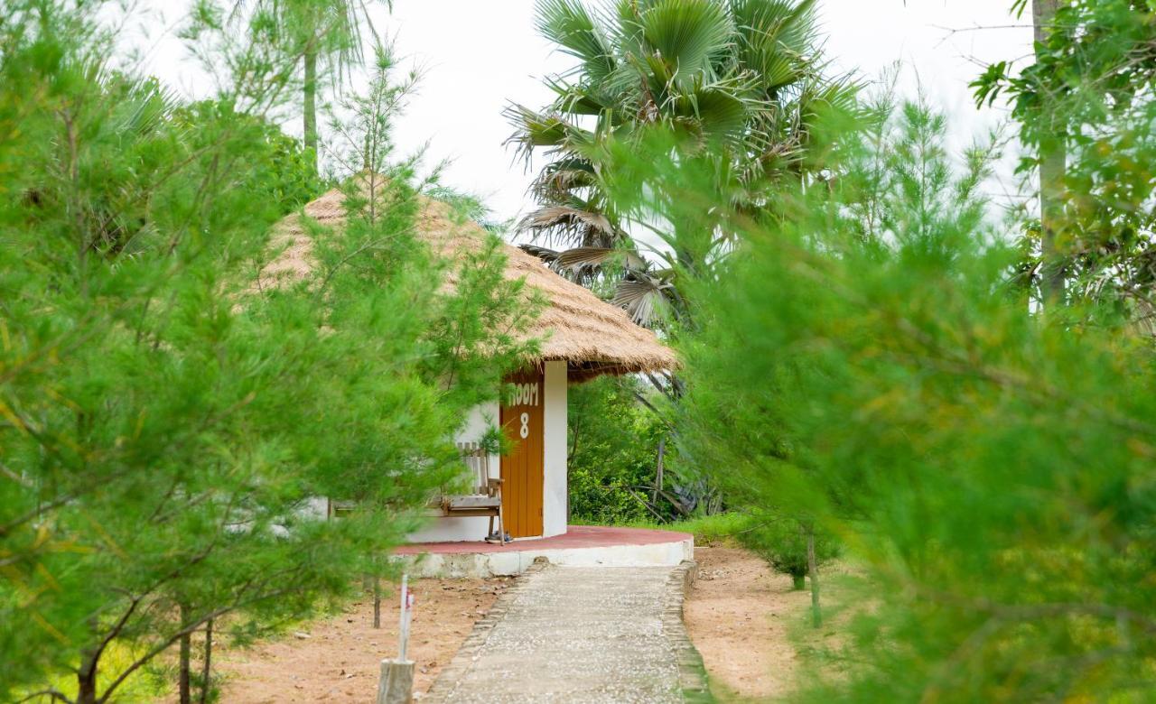 Tamba Kuruba Eco-Lodge Folonko Exterior foto